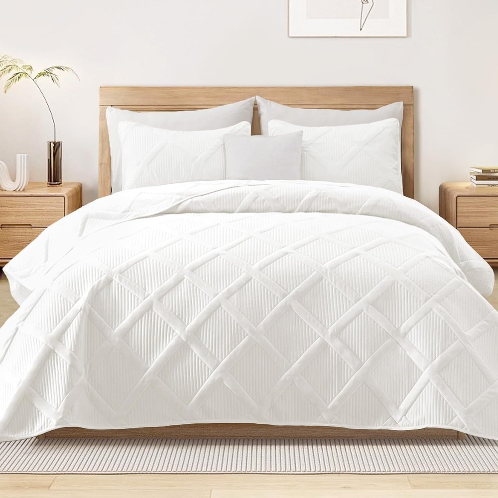 Exclusivo Mezcla Twin Size Quilt Set - White Bedding Set with 2 Pillow Shams